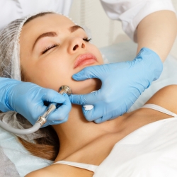 Hydra Facial